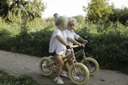 Bild für Kategorie Fahrzeuge & Zubehör